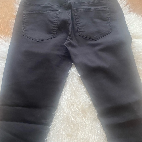 9/10 condition women’s jean multi zip moto pants in petite Size 5!!! - Picture 6 of 7